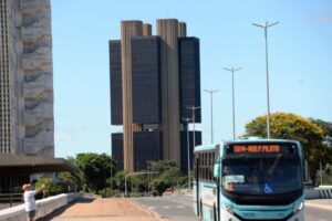 Conflito internacional pode dificultar redução da taxa de juros