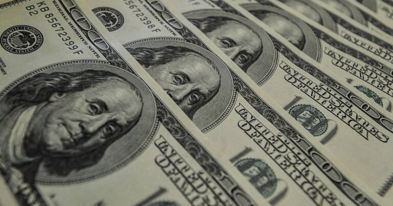 Dólar sobe a R$ 5,31 em meio a dúvidas no cenário internacional