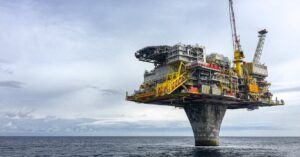 Alta do petróleo pressiona alta nas taxas futuras de juros curtas e intermediárias