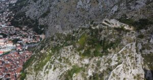 Por que dólares onchain ainda falham na conversão para dinheiro real