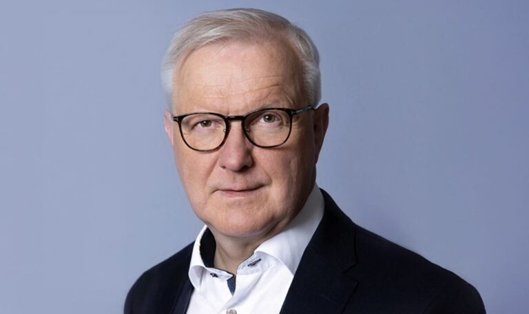 Governador do banco da Finlândia alerta contra desaceleração da transição verde