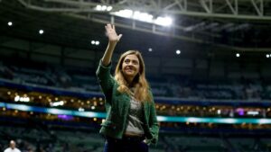 Motivos da ausência de Leila Pereira no anúncio do naming rights do estádio do Palmeiras