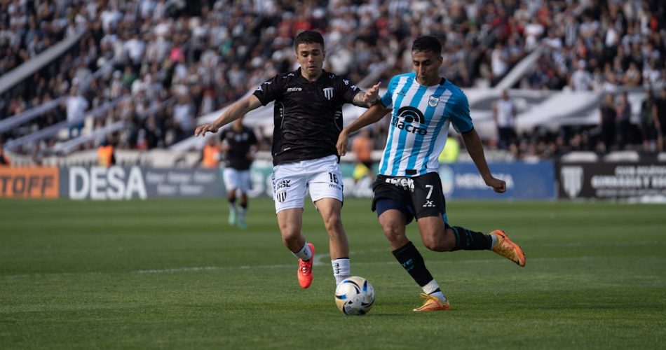 Messi faz estreia no Nu Stadium com apoio de patrocinador brasileiro